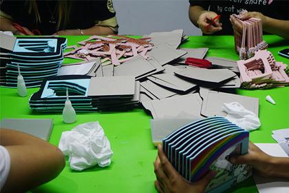 硅膠相框廠家順利出貨西班牙