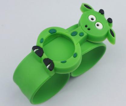 啪啪圈驅(qū)蚊手環(huán)定制