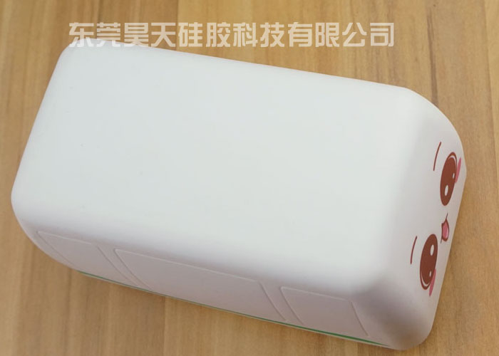 硅膠套生產(chǎn)廠家_硅膠套紀(jì)念品