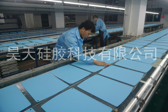 硅膠套彩印車間