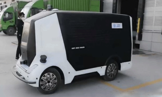 無人配送車半年吸金35億,智駕內卷的受益者